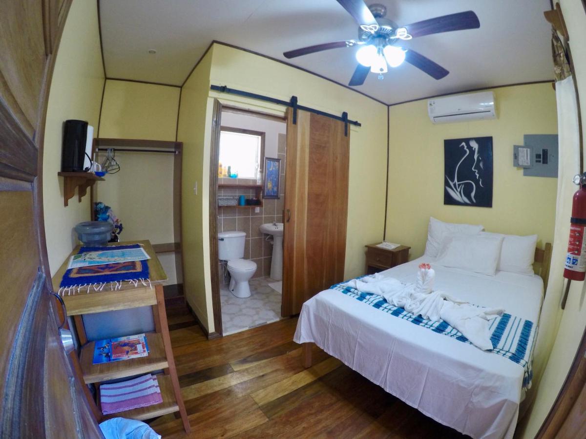 Chila'S Accommodations Caye Caulker Luaran gambar